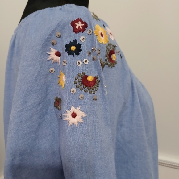 New York & Company Elegant Blue Embroidered Women's Blouse Size M - Picture 4 of 10